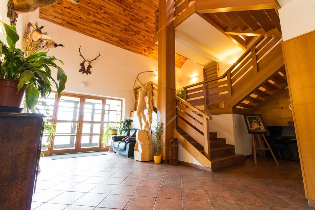 Orlik Rejviz Hotel Esterno foto