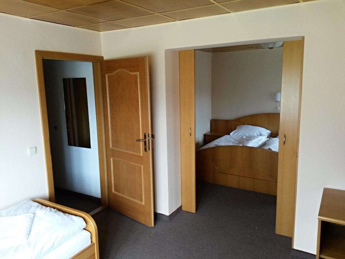 Orlik Rejviz Hotel Esterno foto
